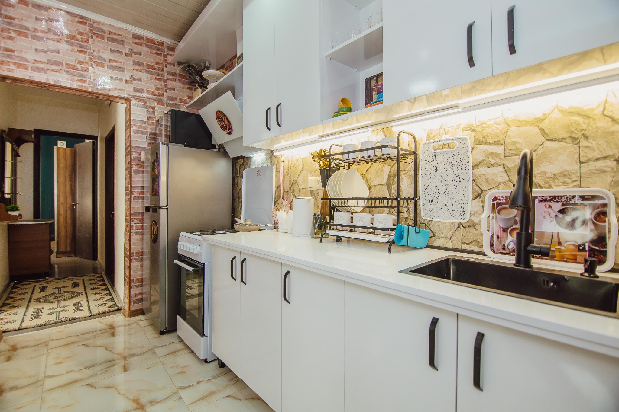 Отдельная кухня в квартире в Батуми